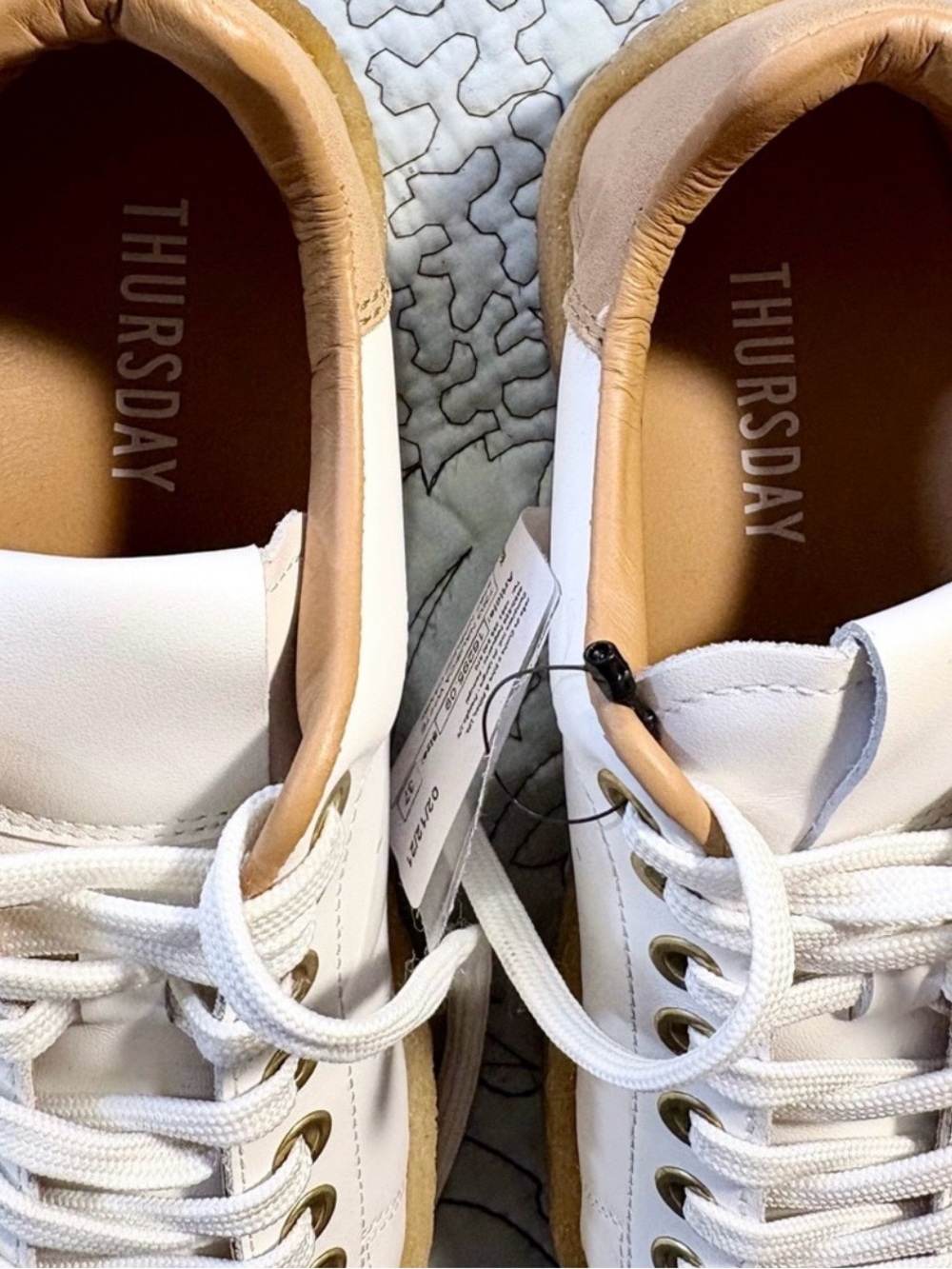 💥NEW THURSDAY BOOT COMPANY Leather Low-Top Sneakers White/Nubuck 37/US 6.5-7❤️ - Picture 9 of 11